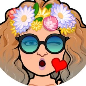 Meet your Posher, Denise